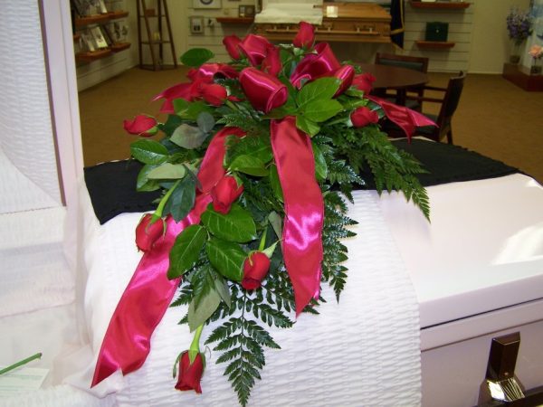 one dozen rose Casket Spray